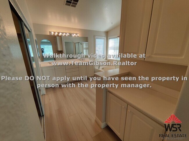 Building Photo - Beautiful 4 bedroom / 3 bathroom home