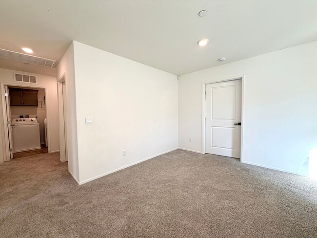 Building Photo - Stylish 4-Bedroom Solar Home Near Community Park