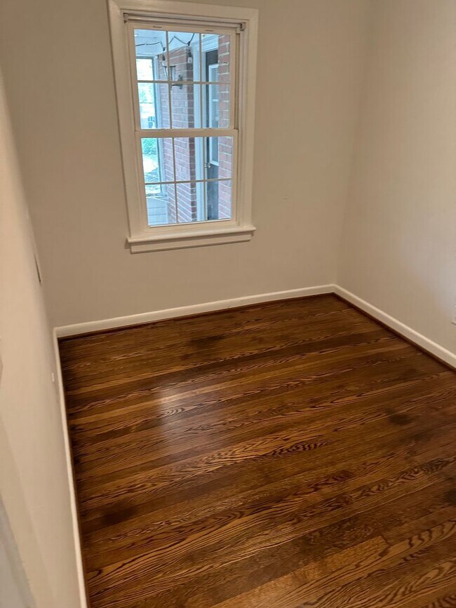 Building Photo - Classic Brick Ranch with 3 Bedrooms and 1 Bath in West End