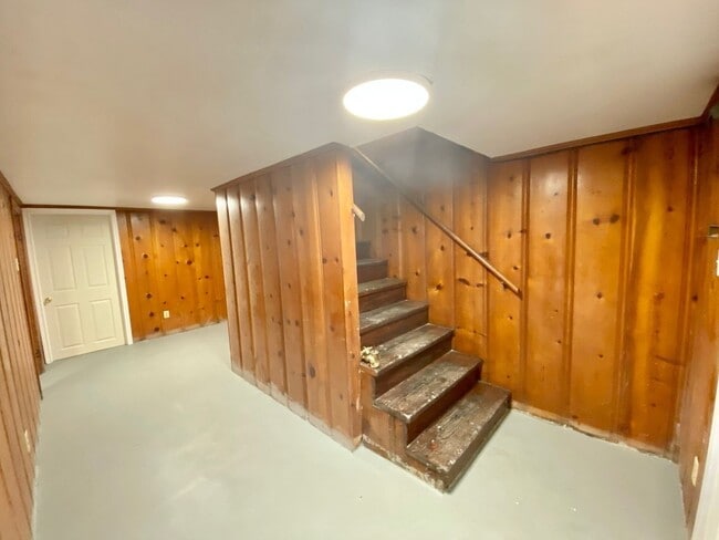 Building Photo - 1103 Ave B