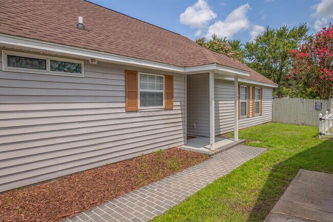 Building Photo - 112 Dusty Trail Ln