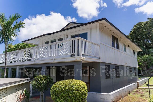 Building Photo - 4566 Sierra Dr