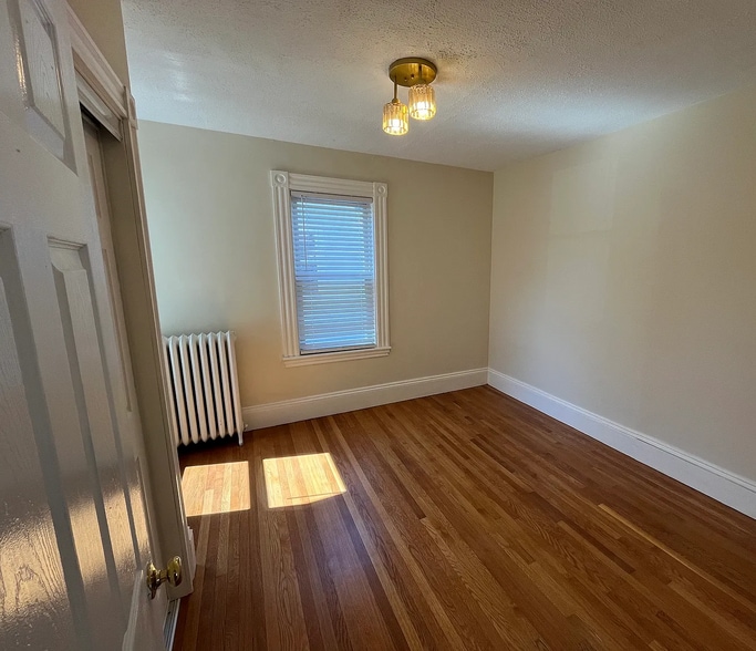 Building Photo - 29 Watts St