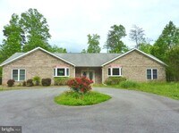 Building Photo - 267 Cedar Ridge Dr