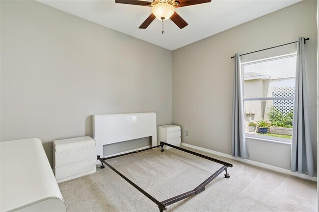 Building Photo - 237 Strathmore Cir