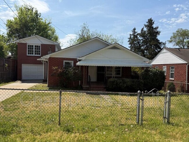 Building Photo - 3122 Baldwin St