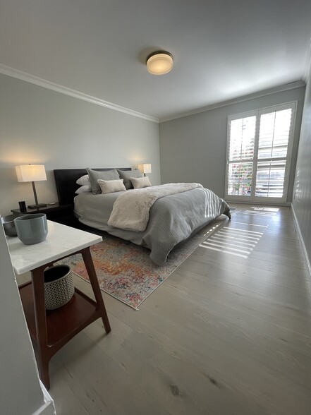 Guest bedroom - 8960 Cynthia St