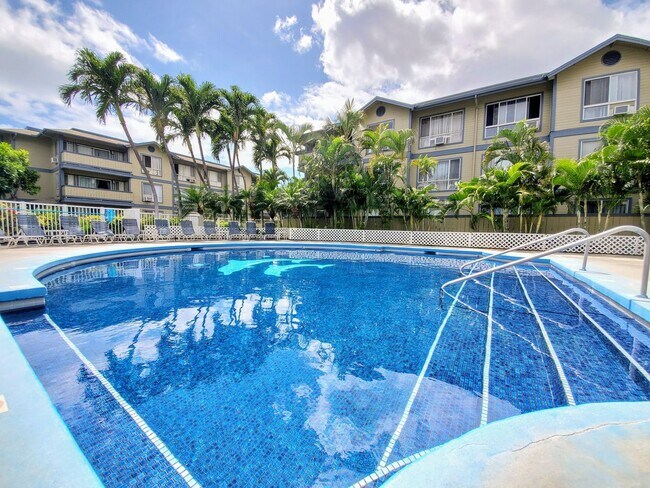 Building Photo - For Rent | 1 bedroom, 1 bath upstairs corner unit located in Sun Rise with 1 assigned parking stall