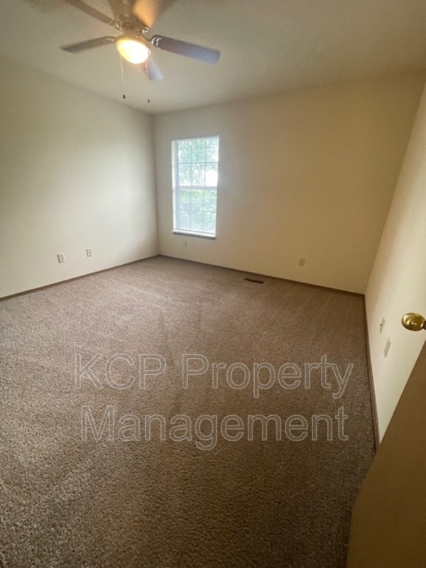 Building Photo - 3210 Phoenix Ave