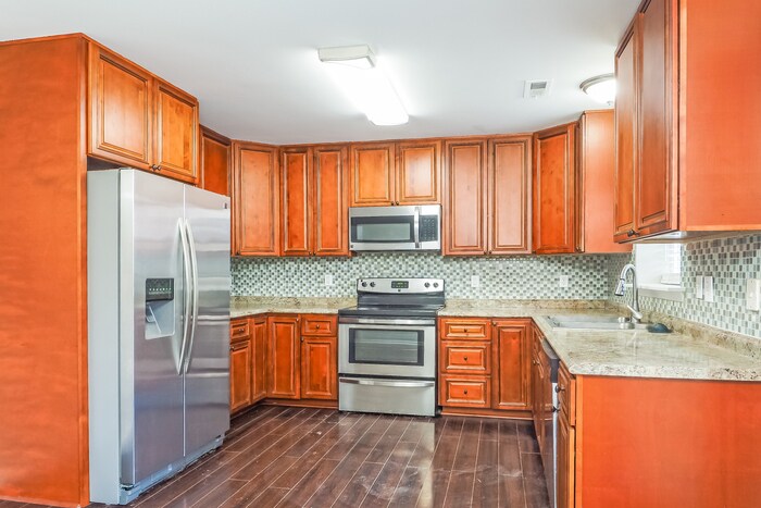 Building Photo - 106 Spring Dove Ln