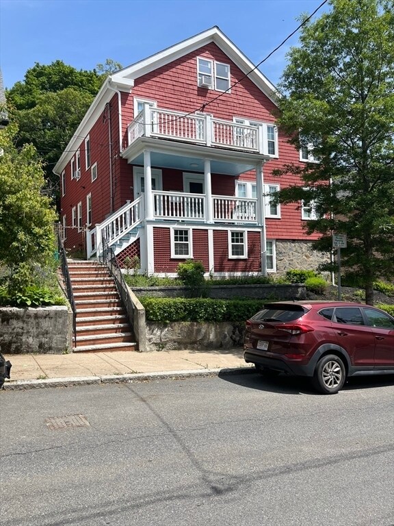 Primary Photo - 198 Wachusett St