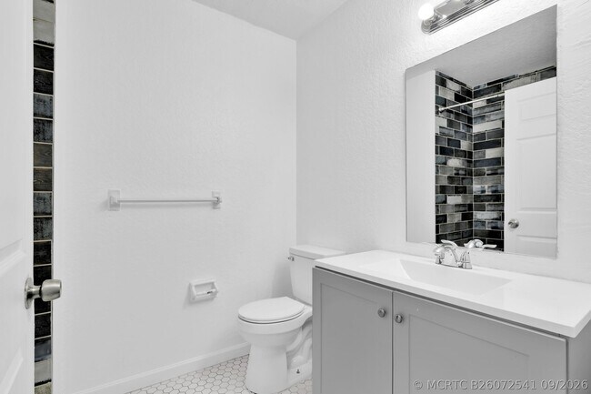 Building Photo - 13978 Folkestone Cir