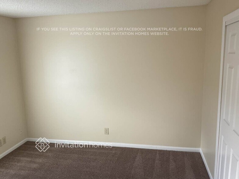 Building Photo - 4005 W Sailboat Dr