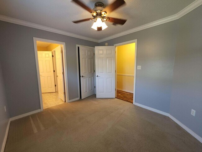 Building Photo - 2359 Heritage Cir