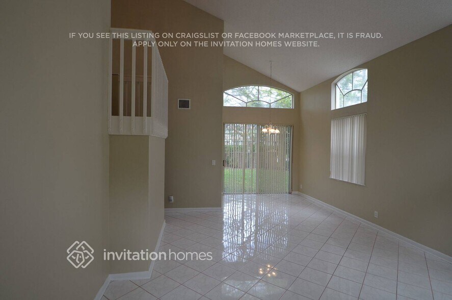 Building Photo - 5514 NW 106th Dr