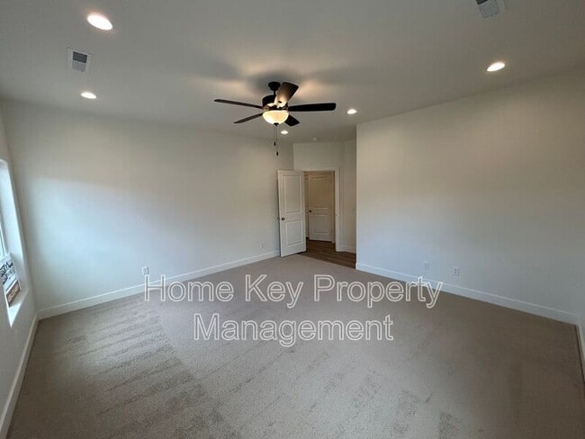 Building Photo - 1549 Mead Ln