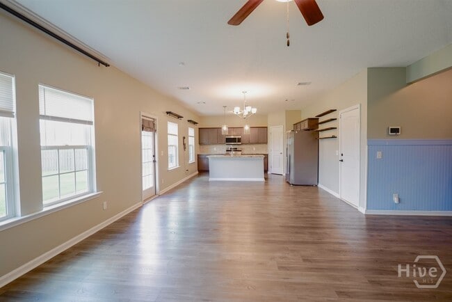 Building Photo - 24 Daylily Ct