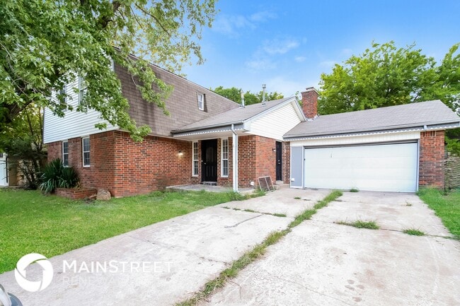 Building Photo - 1720 Rolling Stone Dr