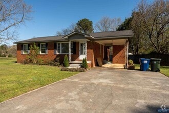 Building Photo - 712 Marion Dr