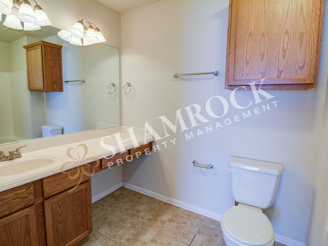 Building Photo - 3/2 Duplex off Hwy 84