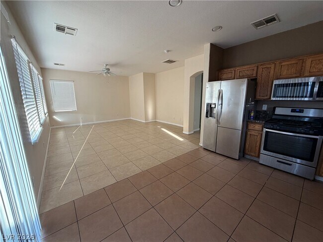 Building Photo - 9196 Grand Sunburst Ct