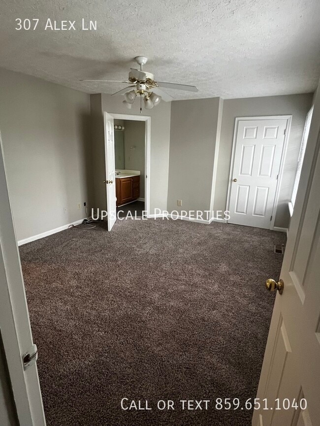 Building Photo - 307 Alex Ln