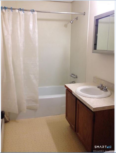 Building Photo - 155 Smith St