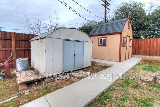 Building Photo - 2000 Belcot Rd