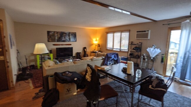 Building Photo - 118 Duplex