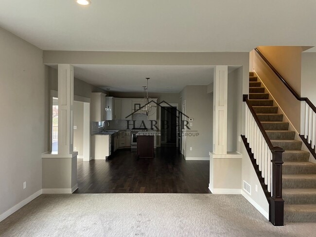 Building Photo - 2049 Kerry Dr NE