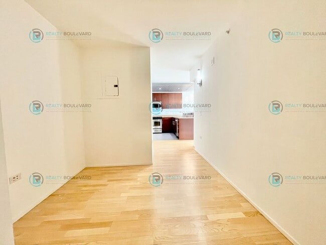 Building Photo - Modern 1 Bedroom 1 Bath Luxury Condo at Th...