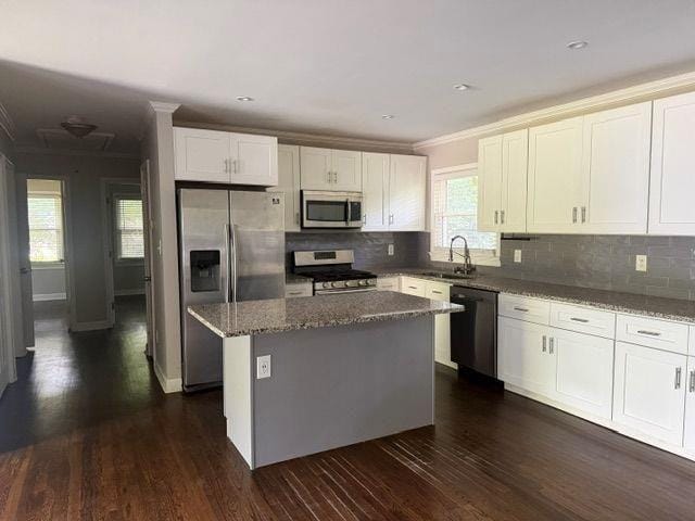 Building Photo - 3155 Beech Dr