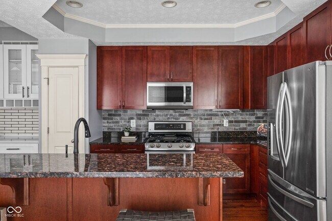 Building Photo - 1531 N College Ave