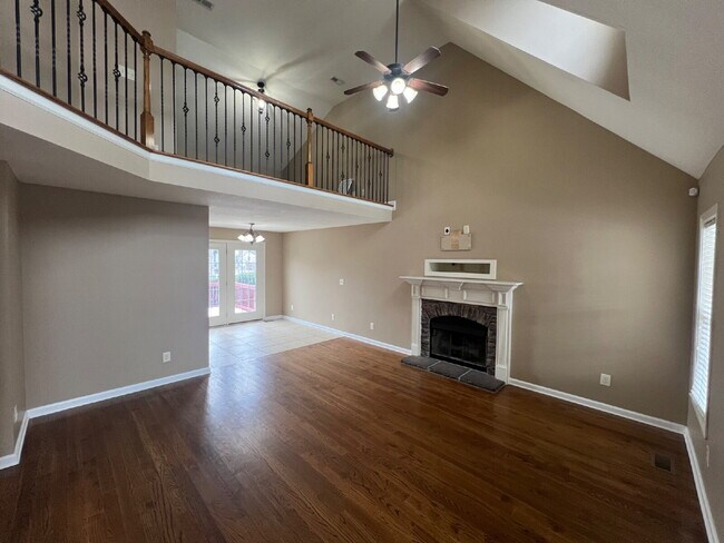 Building Photo - 3462 Southwood Dr