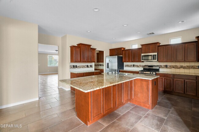 Building Photo - 14940 Tim Hardaway