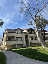 Building Photo - 18197 Sundowner Way