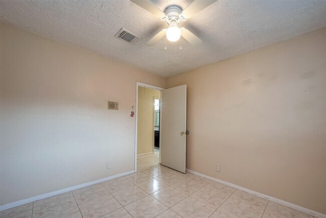 Building Photo - 9318 Benning Dr