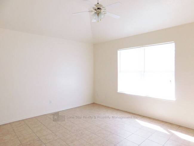 Building Photo - 4601 Wade Dr