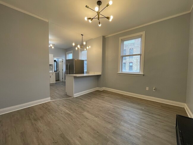 Building Photo - 2333 W Ohio St