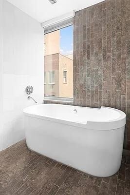 Building Photo - 447 W 18th St