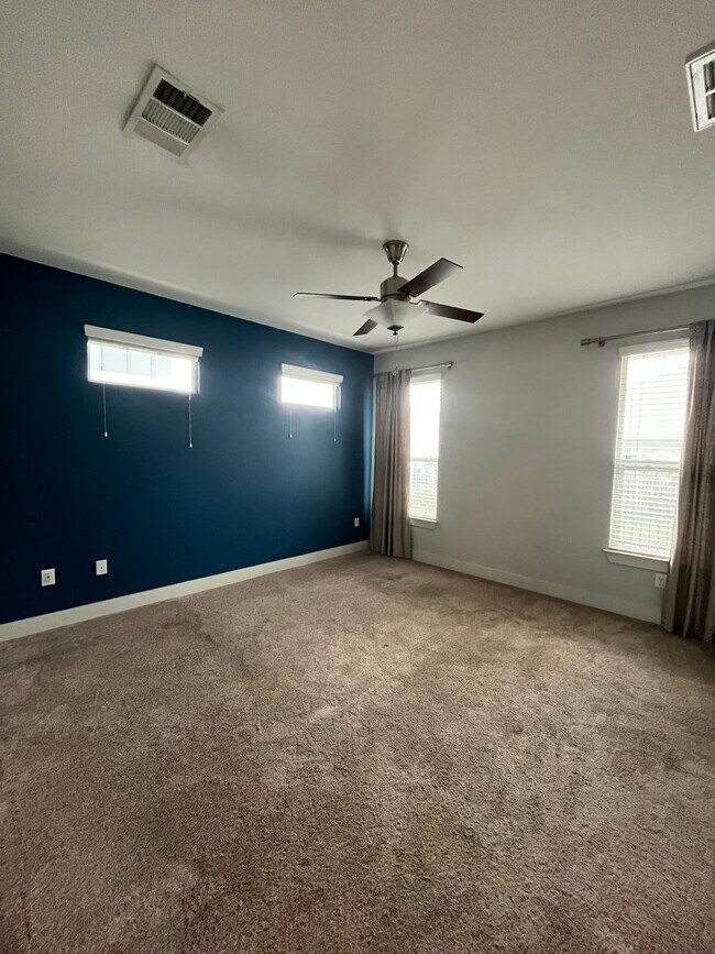 Building Photo - 2301 Capulet St