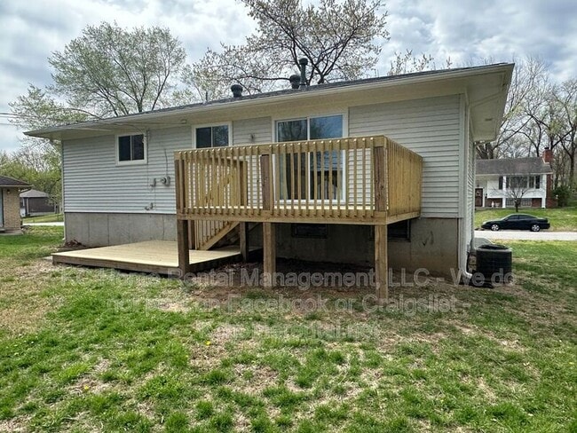 Building Photo - 5012 Powell Ave
