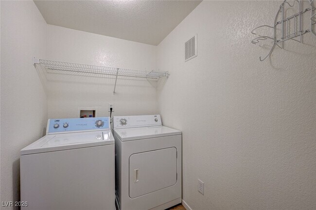 Building Photo - 6160 Rumrill St