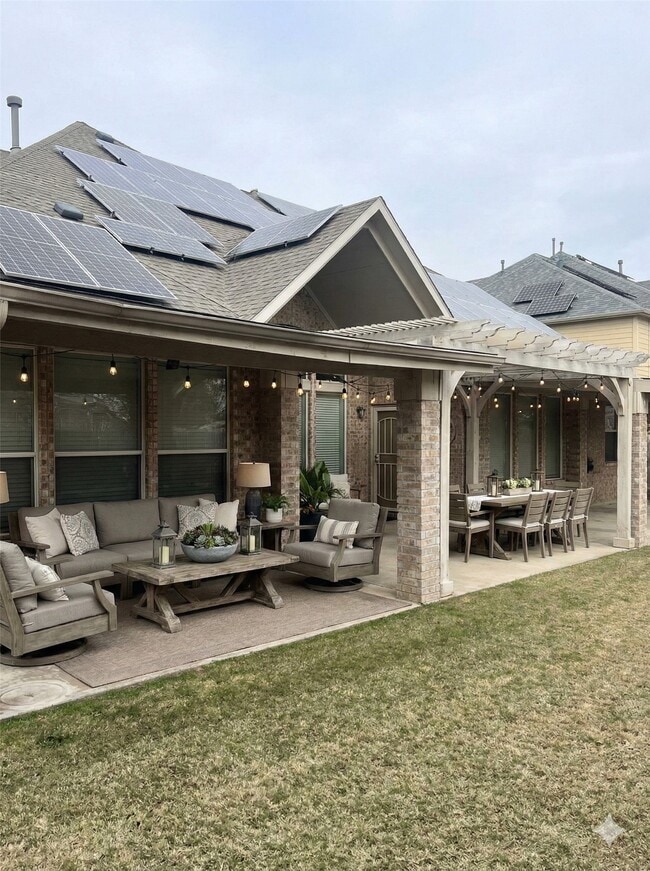 Building Photo - 7606 Westmoreland Dr