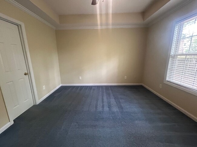 Building Photo - 208 Charles Towne Ct