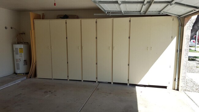 Building Photo - 16610 S 32nd Pl