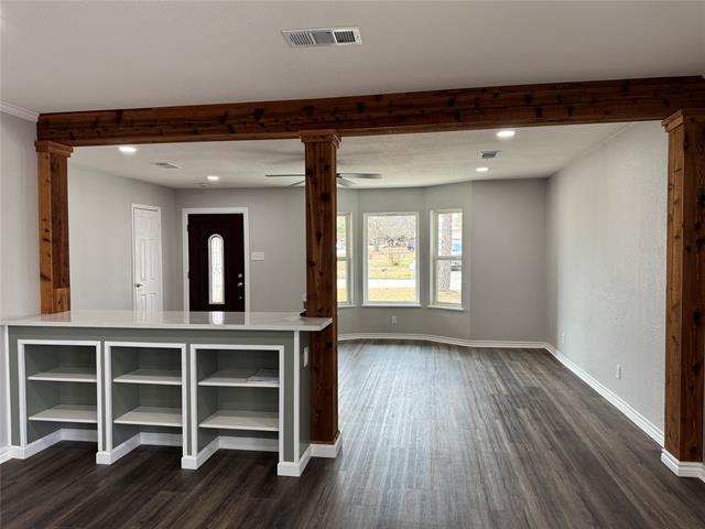 Building Photo - 2500 Rolling Hills Dr