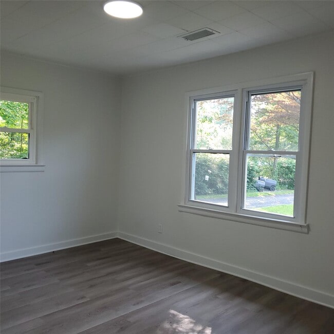 Building Photo - 5329 Searsville Rd