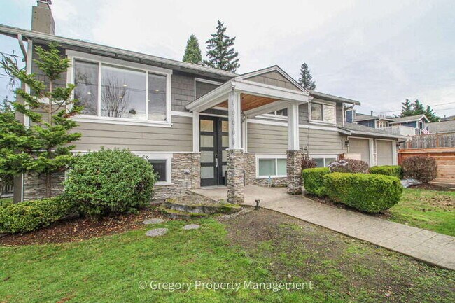 Primary Photo - 604 9th Ave