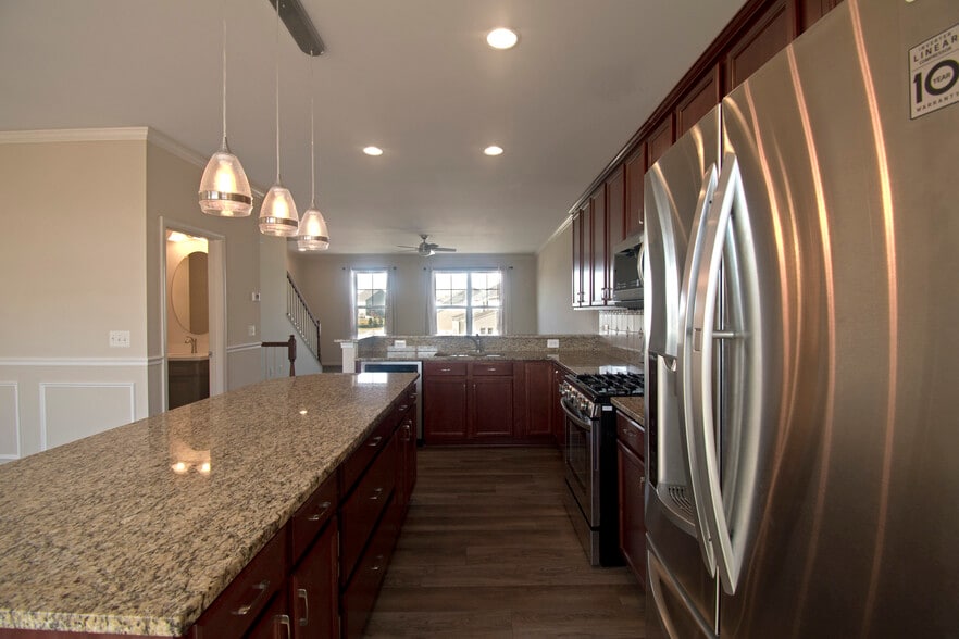 Stainless Steel Appliance - 105 Gristmill Ct
